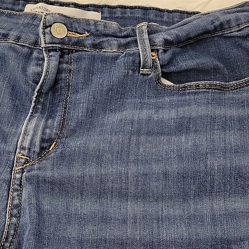 Signature by Levi Strauss Bermuda Shorts - Picture 2 of 6
